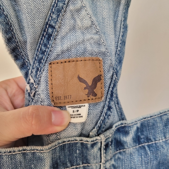 Denim shorts overalls - Picture 2 of 2